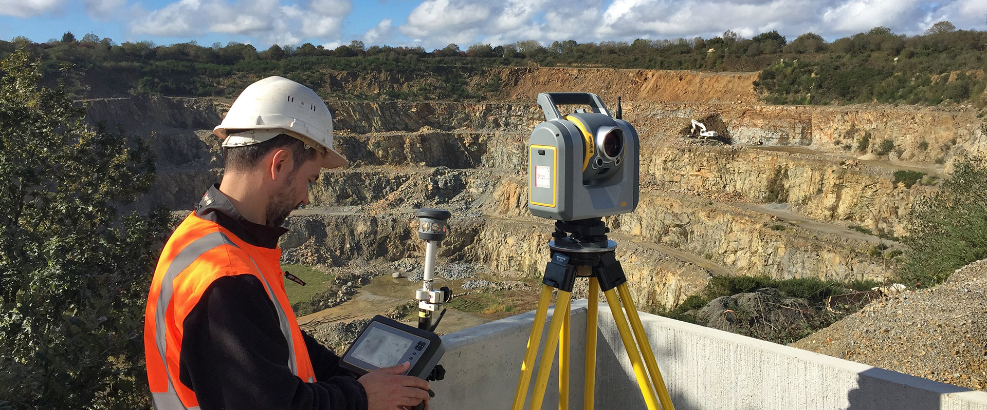 Relevé de carrière par scanner 3D couplé au relevé par drone